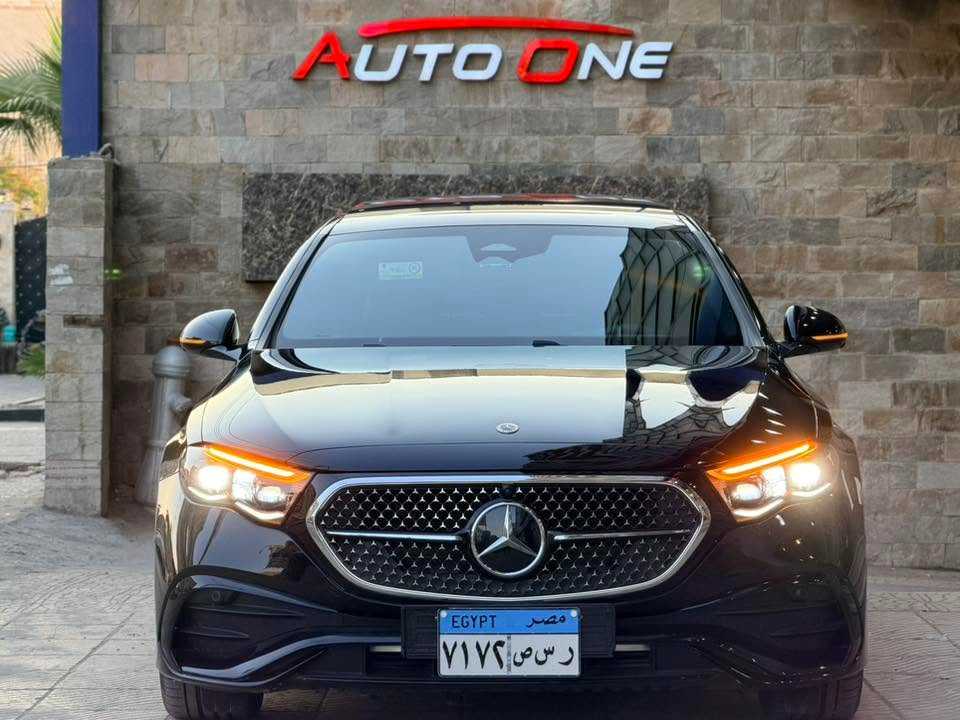 Mercedes Benz E200 2025