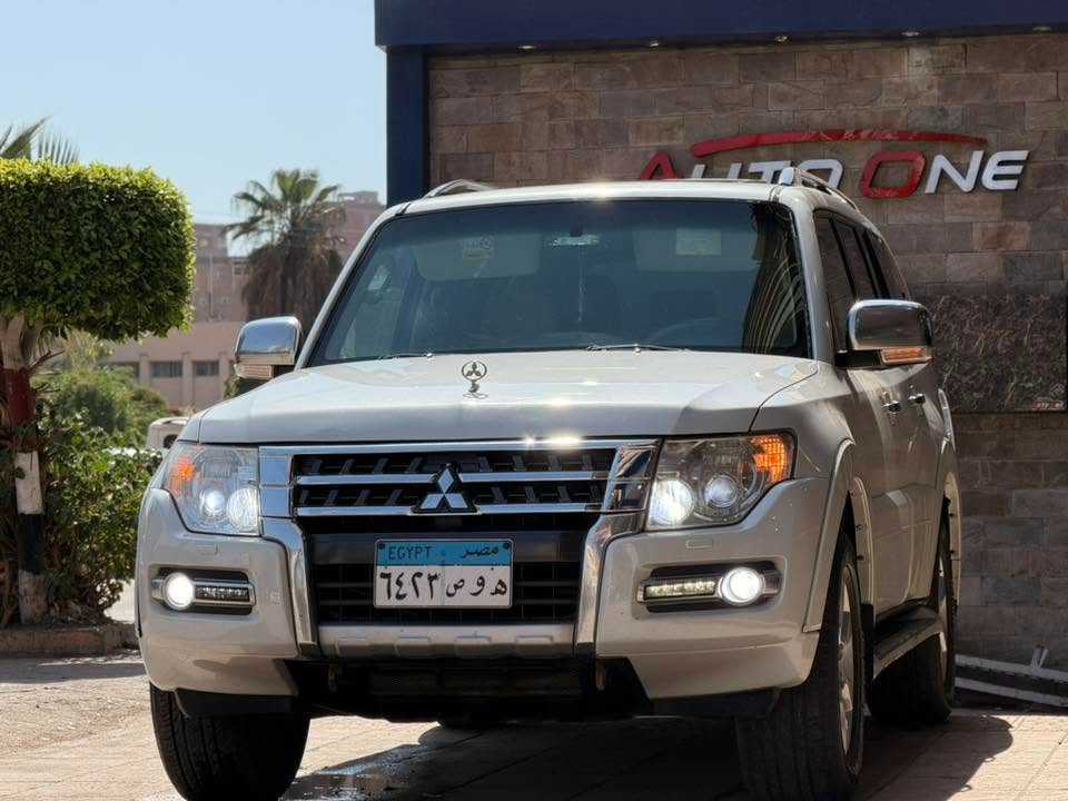 Mitsubishi Pajero 2016