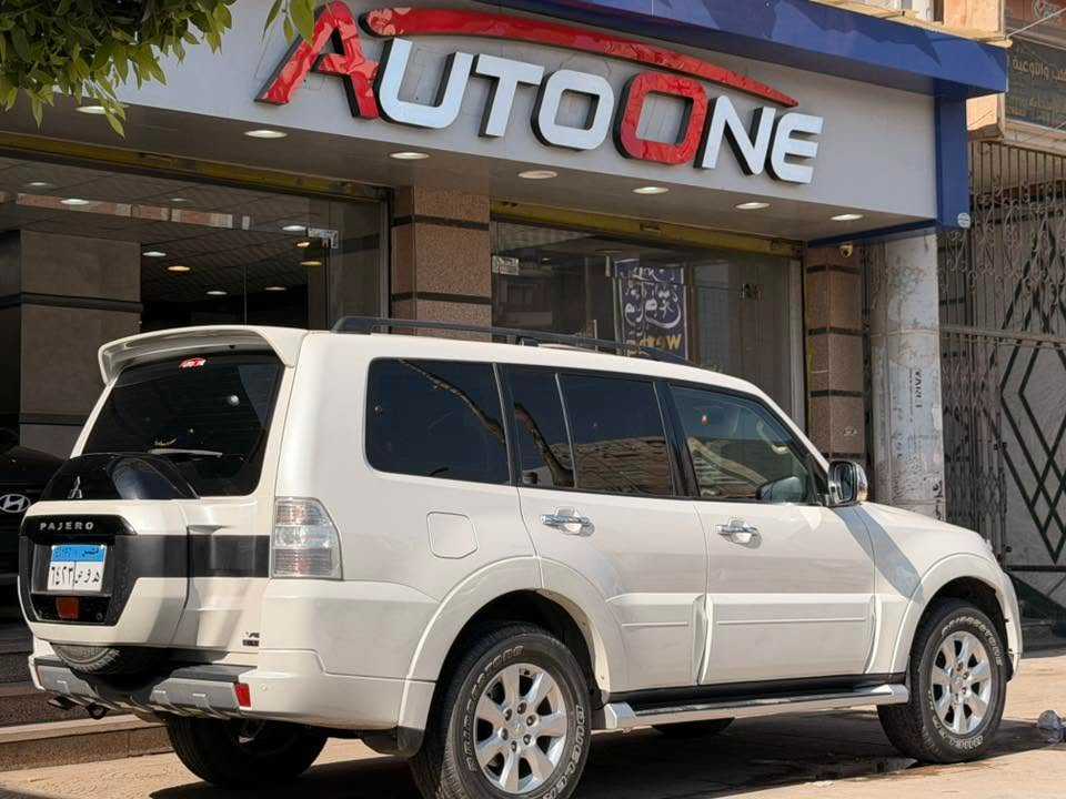 Mitsubishi Pajero 2016