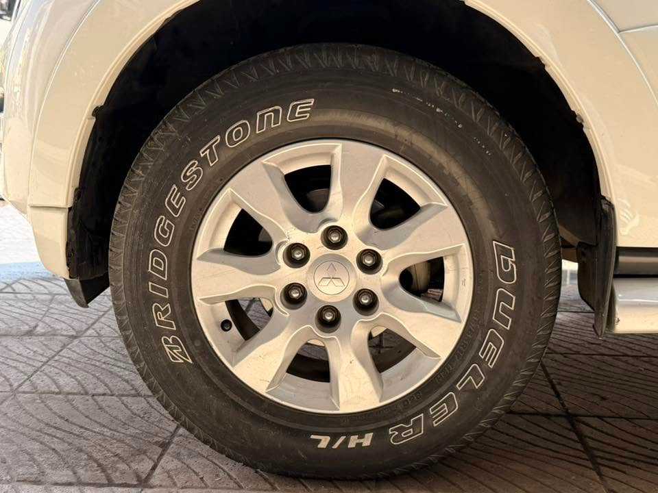 Mitsubishi Pajero 2016