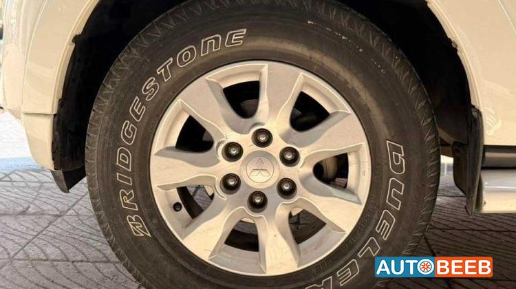 Mitsubishi Pajero 2016