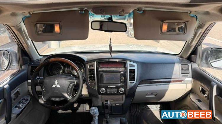 Mitsubishi Pajero 2016