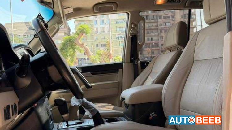 Mitsubishi Pajero 2016