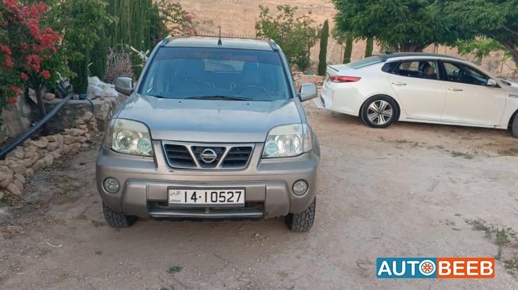 نيسان X-تريل 2004