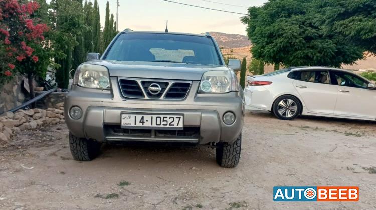 نيسان X-تريل 2004