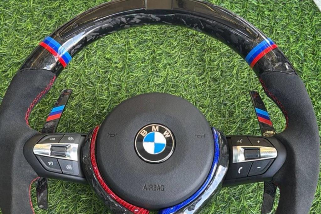 Cabin  Steering Wheel BMW 320