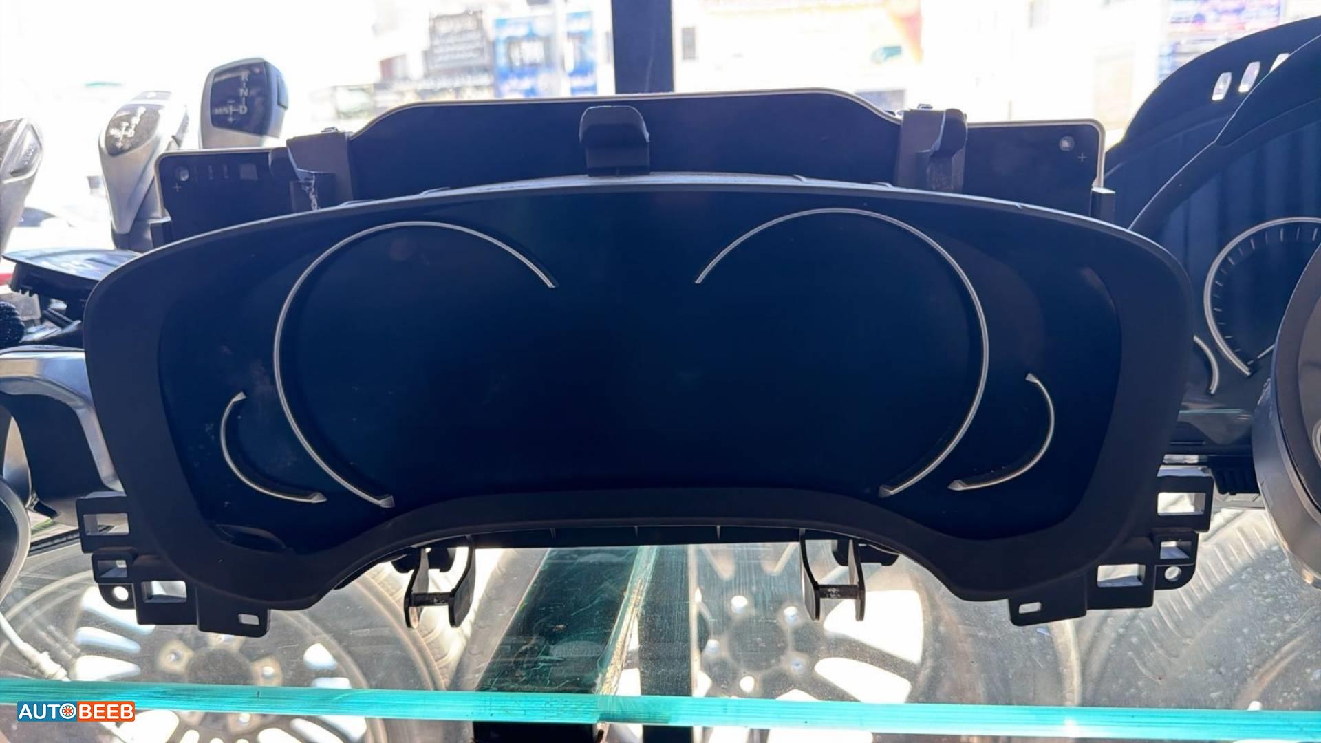 Cabin  Dashboard BMW 725