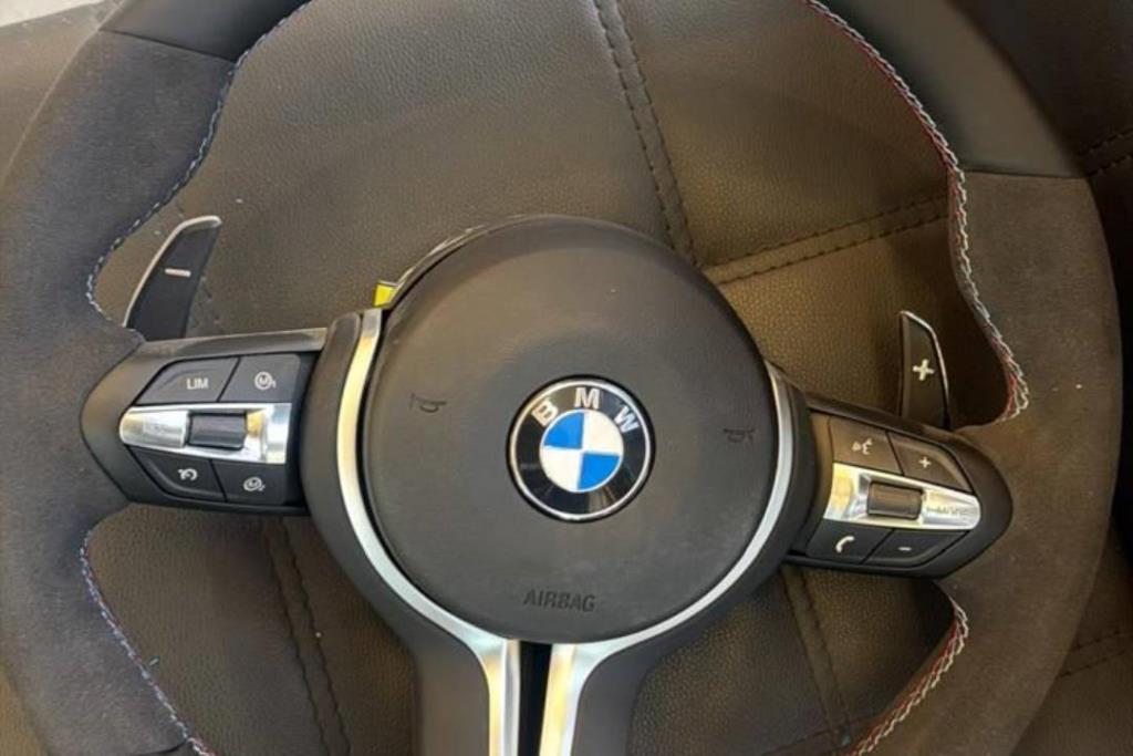 Cabin  Steering Wheel BMW 320