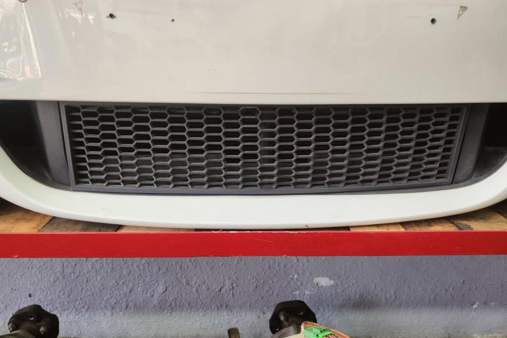 Body  Grilles BMW 520