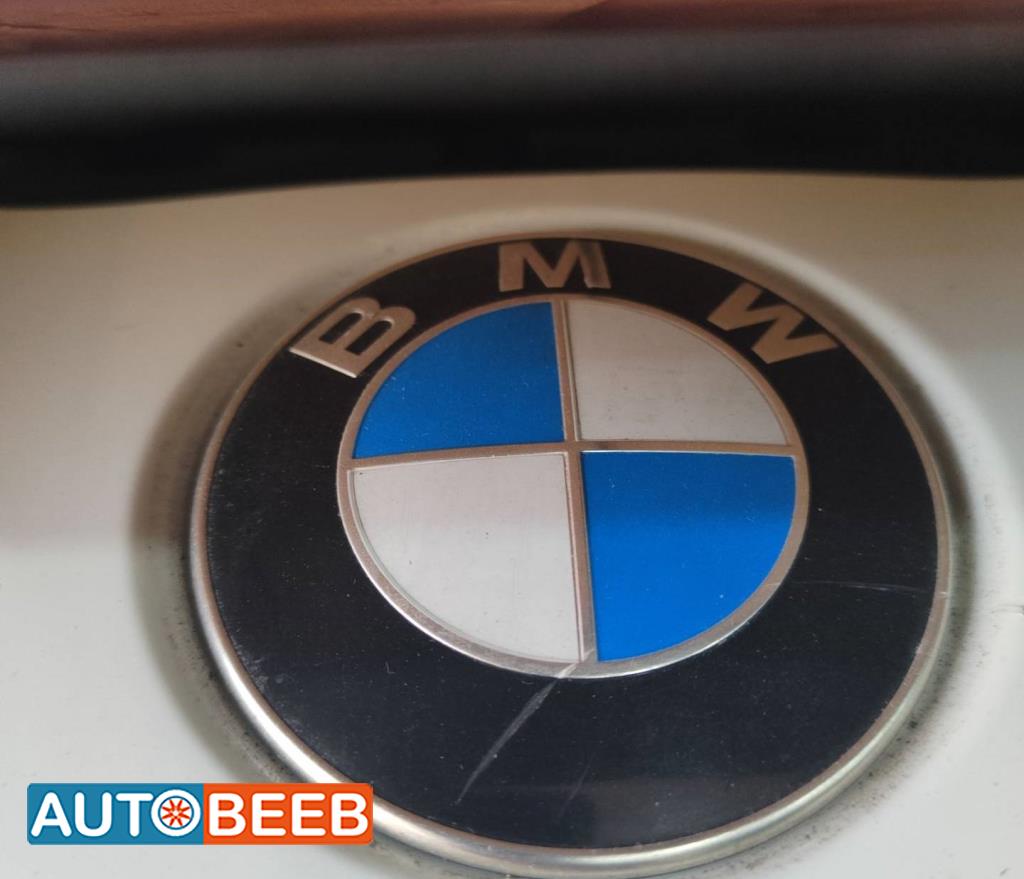 Body  Emblems BMW 520