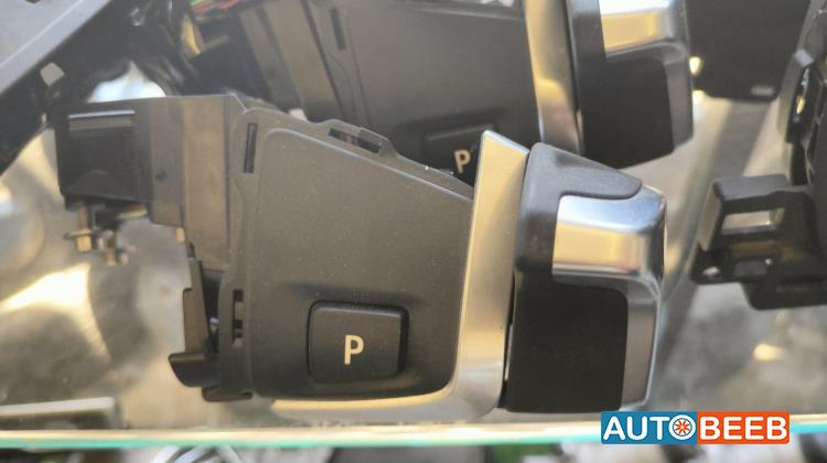 Cabin  Control buttons BMW i3