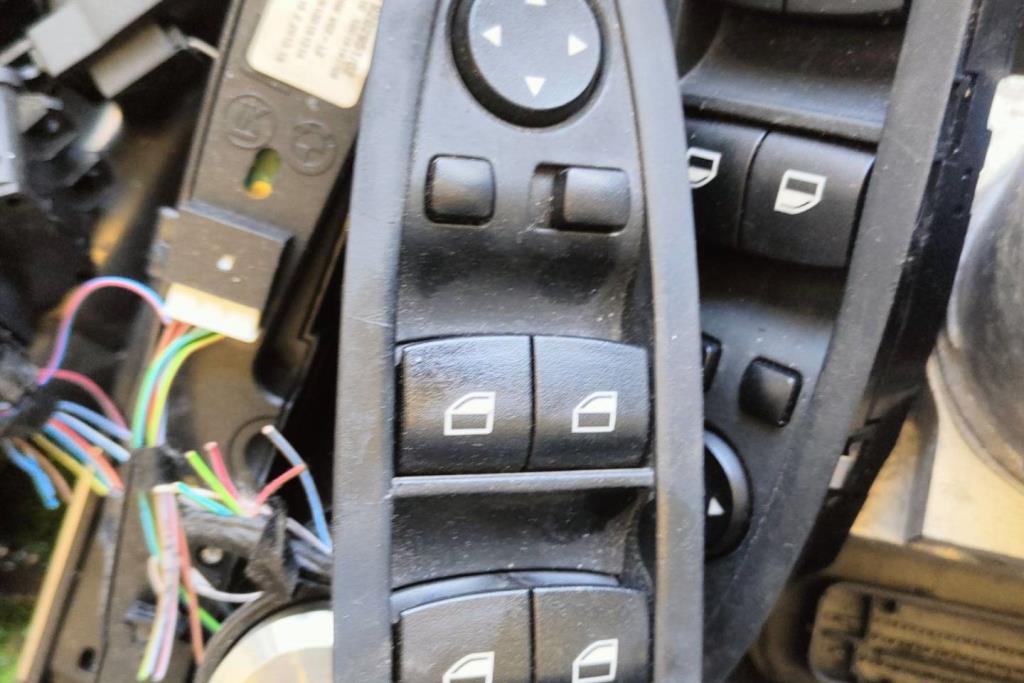 Cabin  Control buttons BMW 520