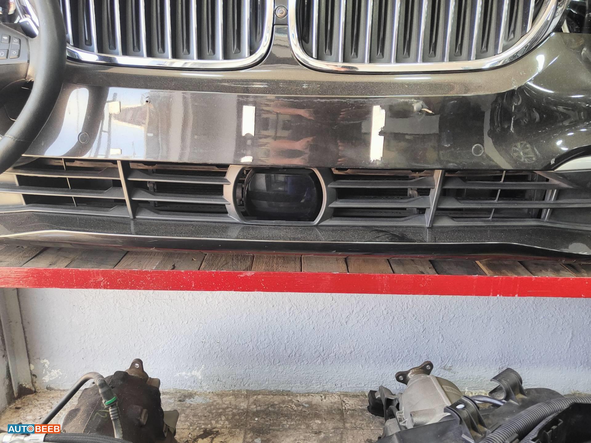 Body  Grilles BMW 725