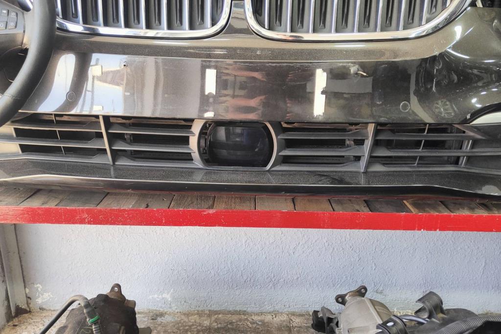Body  Grilles BMW 725