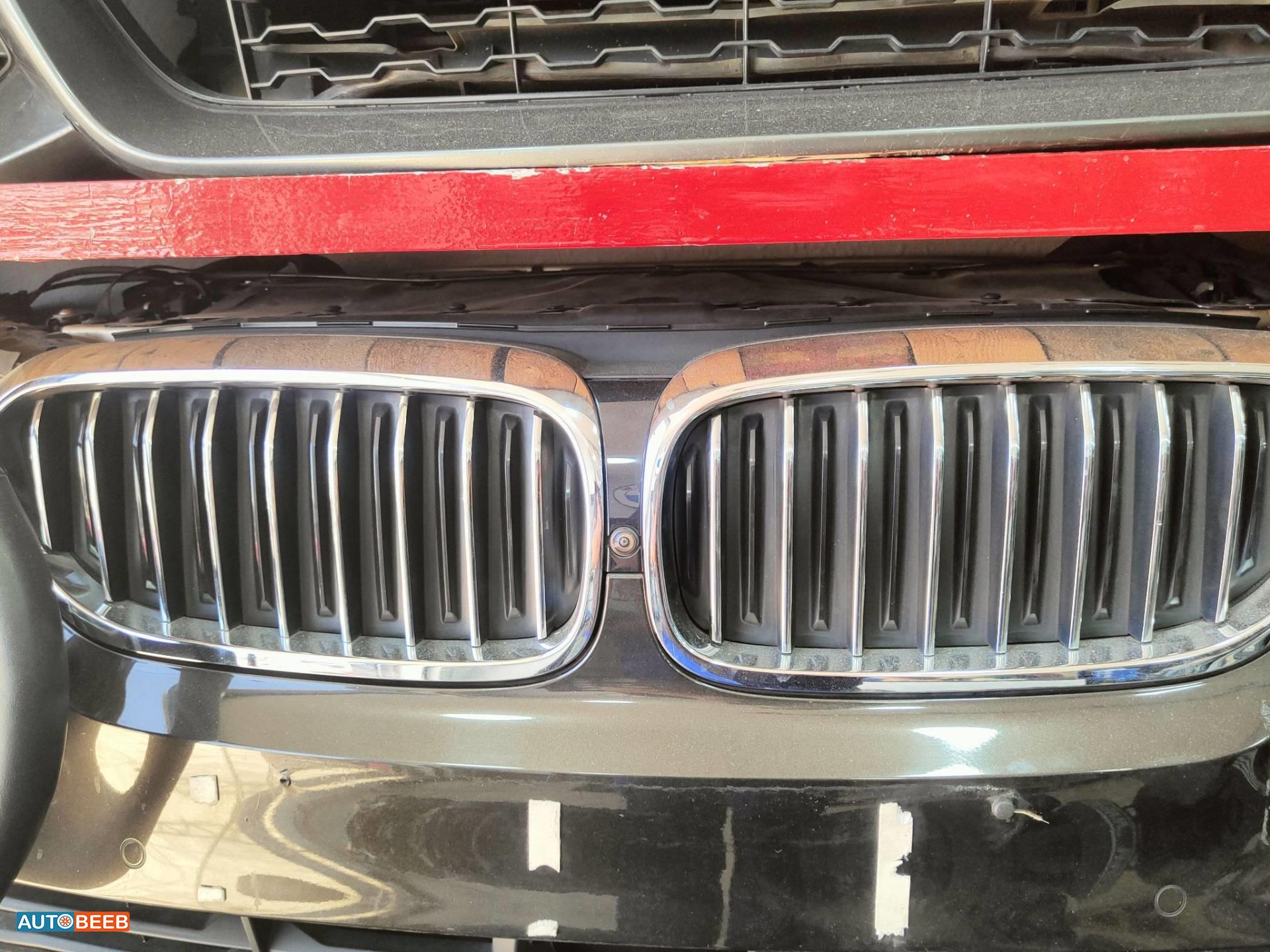 Body  Grilles BMW 725