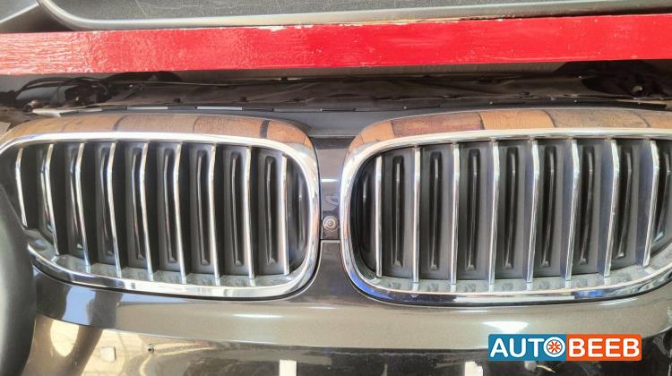Body  Grilles BMW 725
