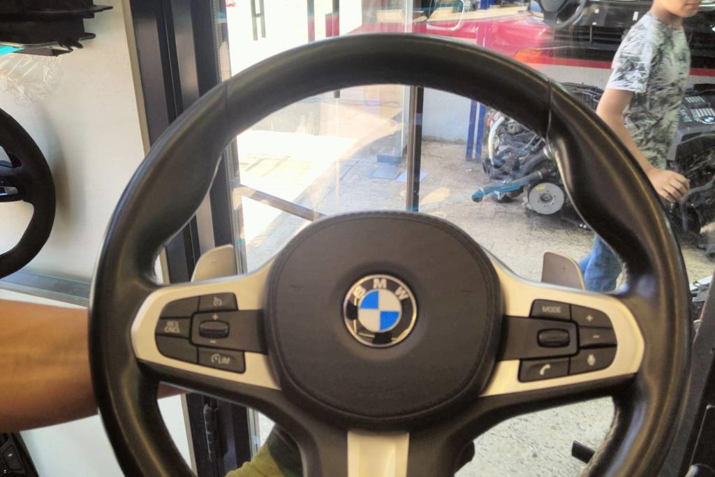 Cabin  Steering Wheel BMW 730