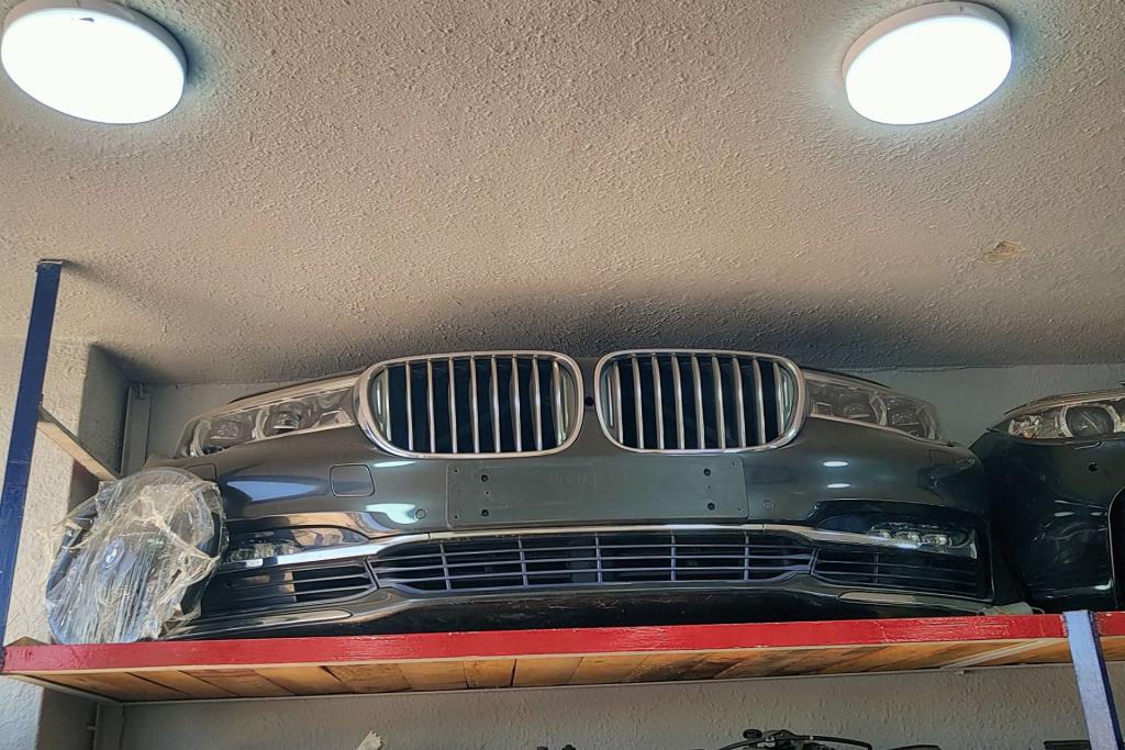 Body  Bumper BMW 730