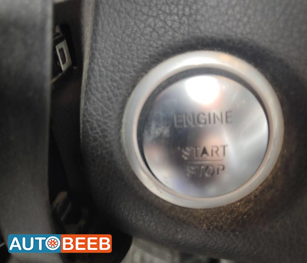 Cabin  Control buttons Mercedes Benz C200