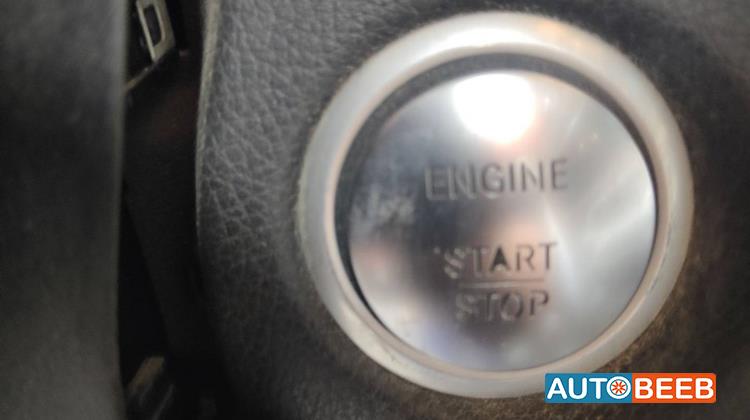 Cabin  Control buttons Mercedes Benz C200