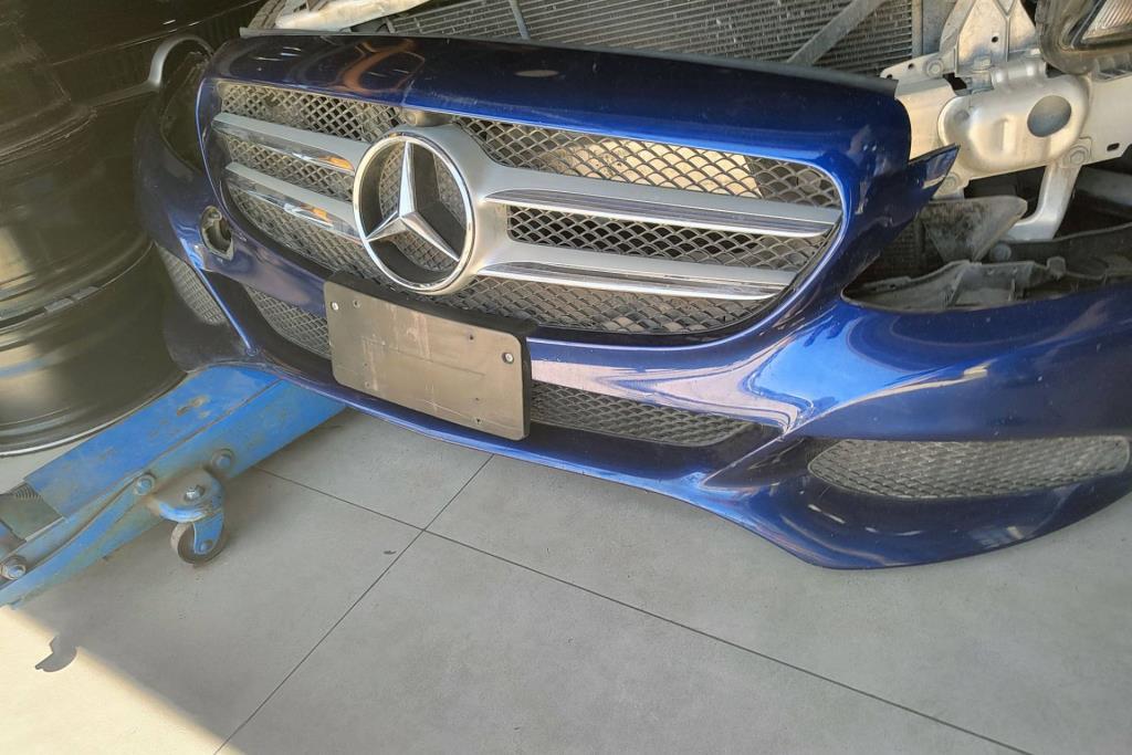 Body  Bumper Mercedes Benz C200