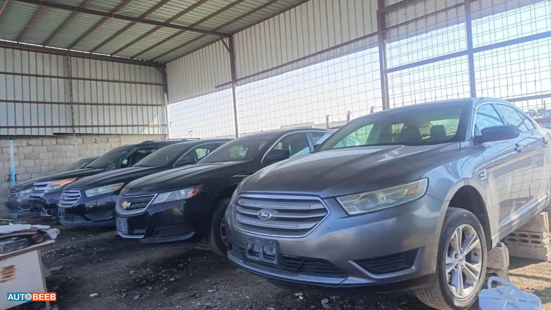  Complete car Ford Taurus