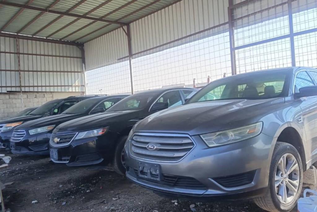  Complete car Ford Taurus