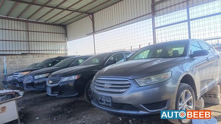  Complete car Ford Taurus