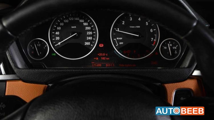 BMW 318 2018