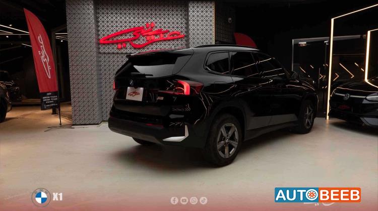 بي ام دبليو X1 2025