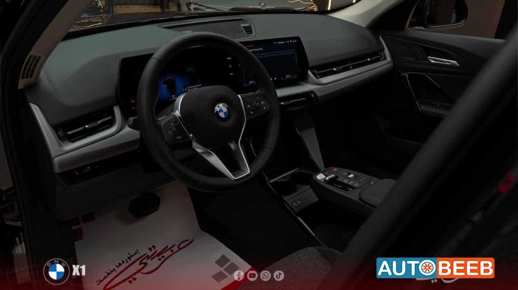 بي ام دبليو X1 2025