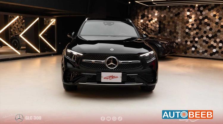 Mercedes Benz GLC300 2023