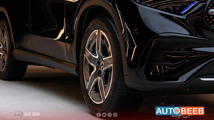 Mercedes Benz GLC300 2023