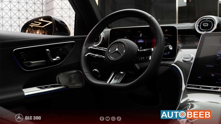 Mercedes Benz GLC300 2023