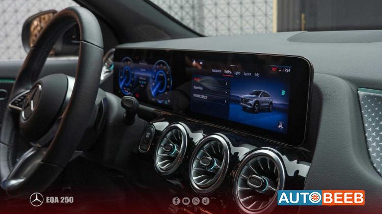 Mercedes Benz EQA250 2024