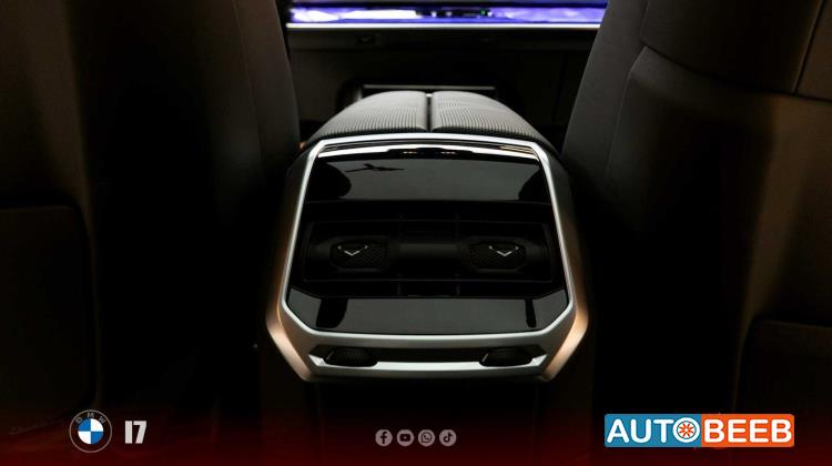 BMW i7 2024