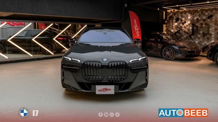 BMW i7 2024