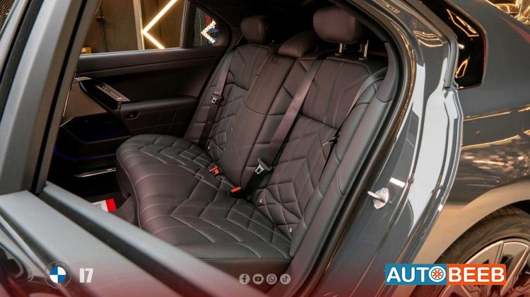 BMW i7 2024
