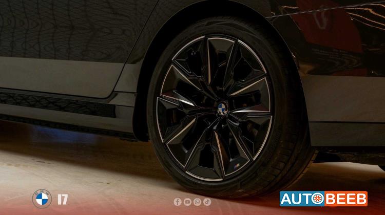 BMW i7 2024