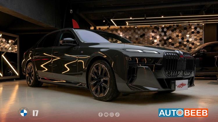 BMW i7 2024