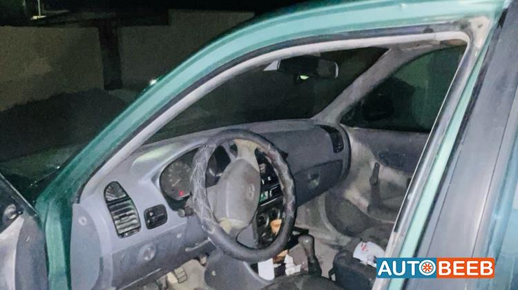 Hyundai Avante 2004