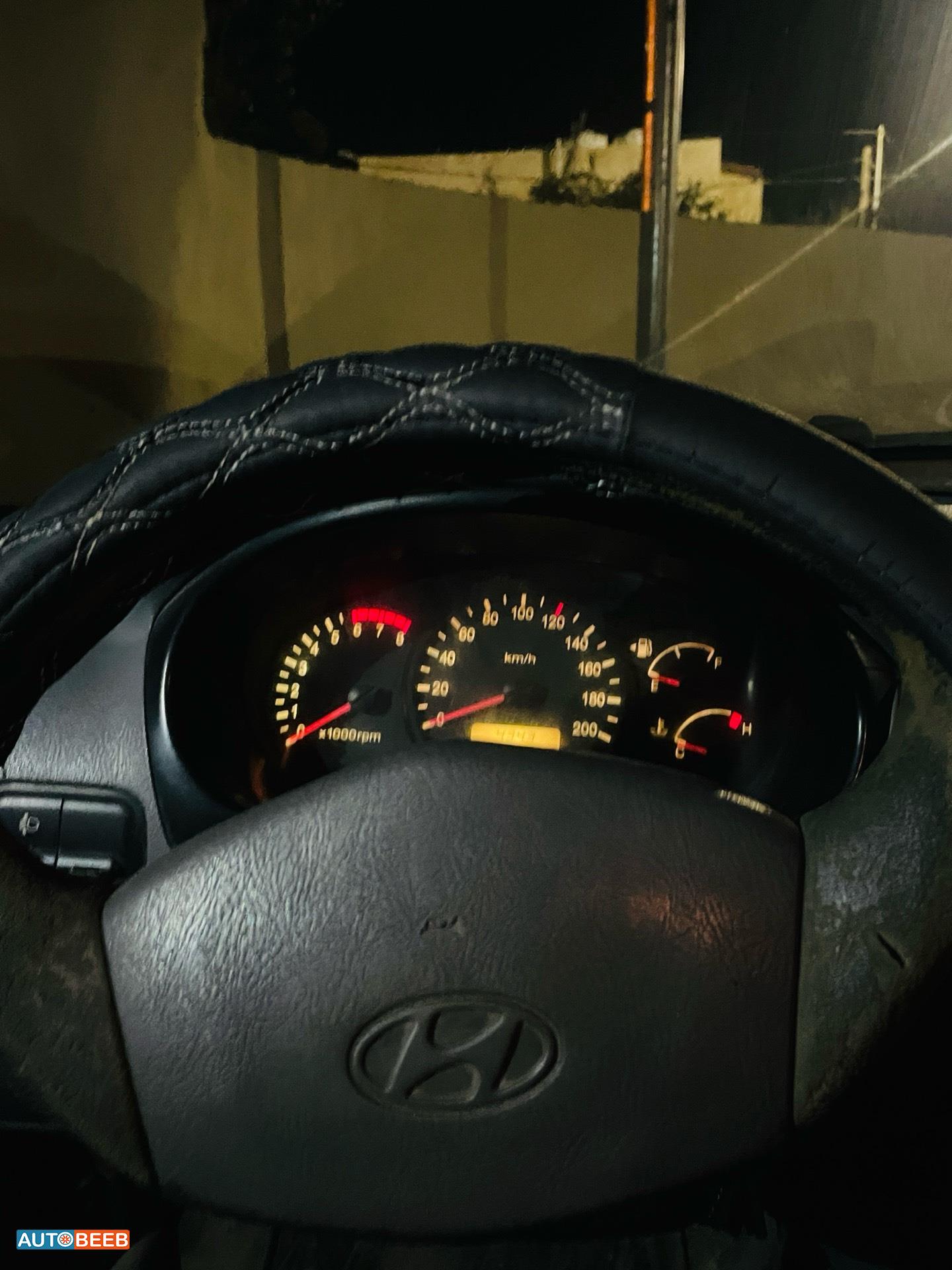 Hyundai Avante 2004