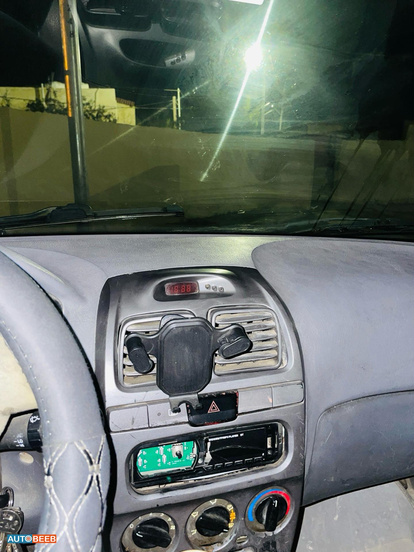 Hyundai Avante 2004