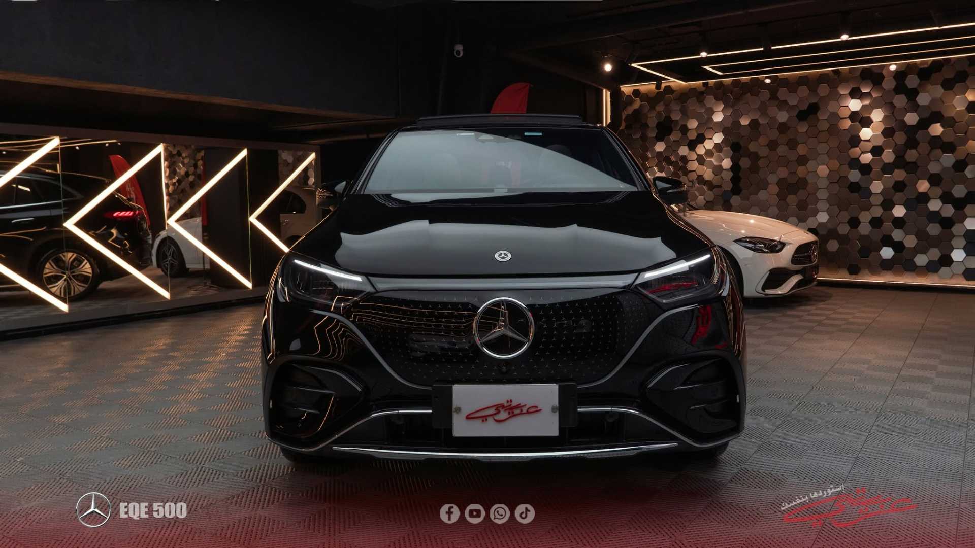 Mercedes Benz EQE500 2025