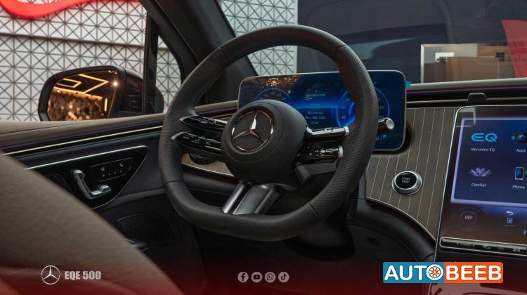 Mercedes Benz EQE500 2025