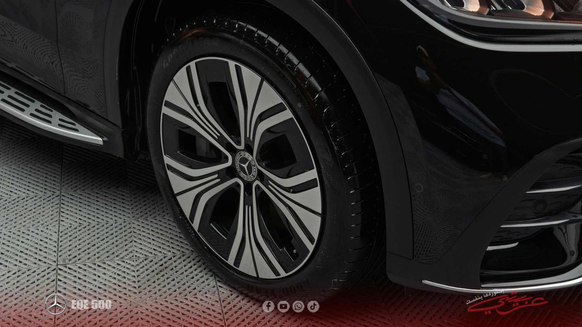 Mercedes Benz EQE500 2025