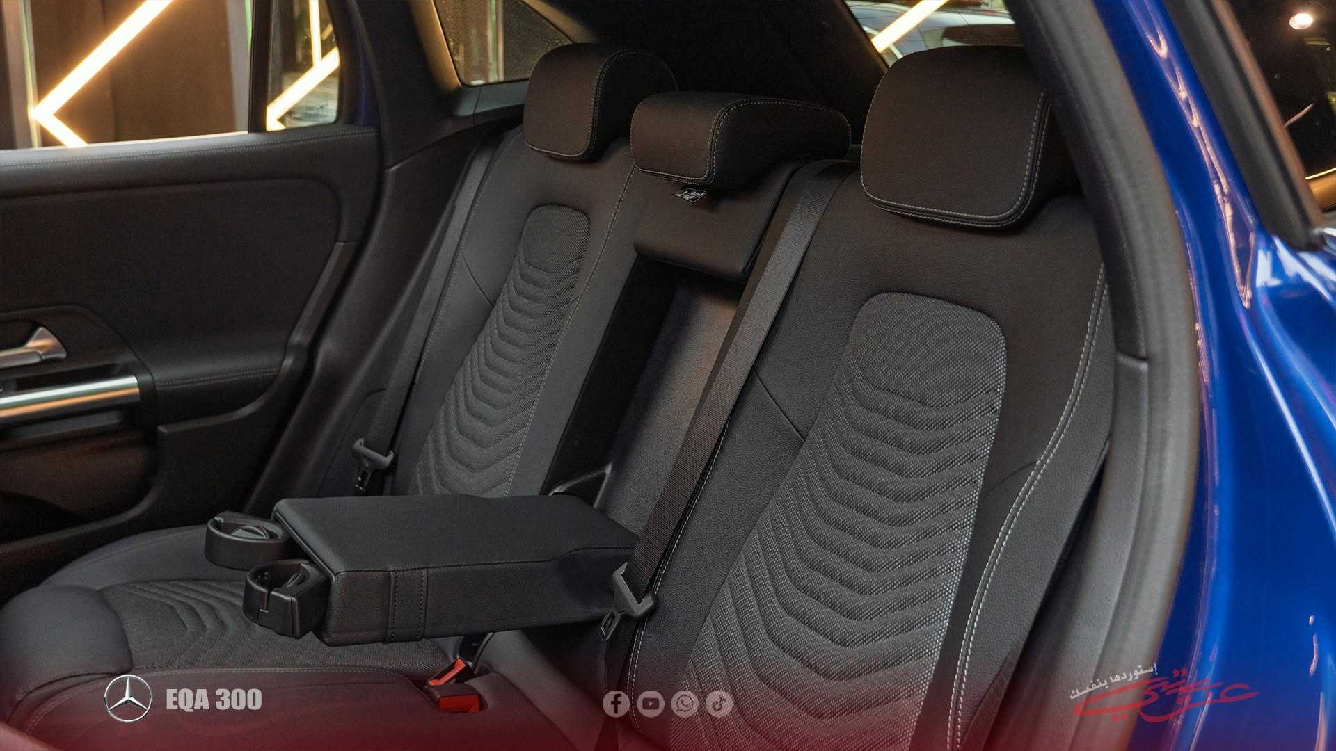 Mercedes Benz EQA300 2025