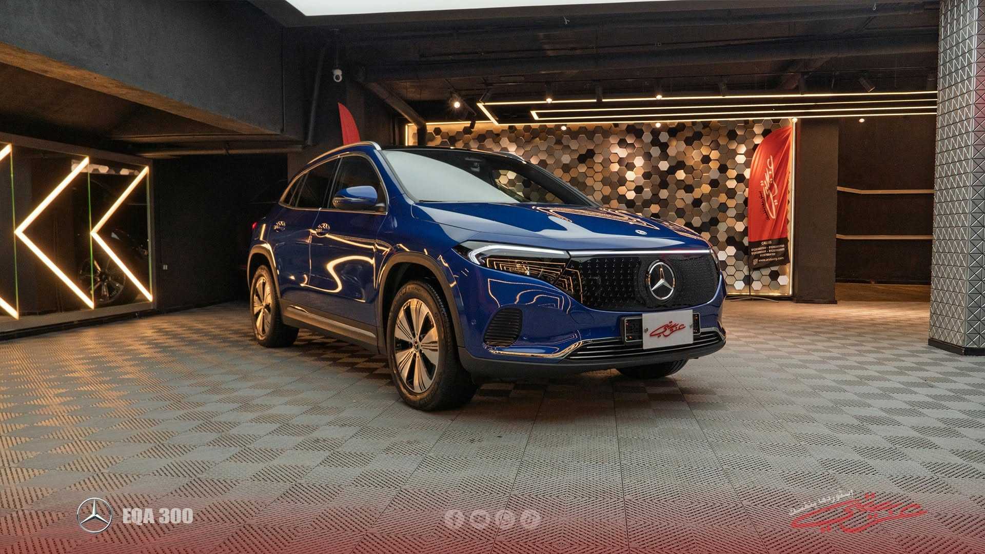 Mercedes Benz EQA300 2025