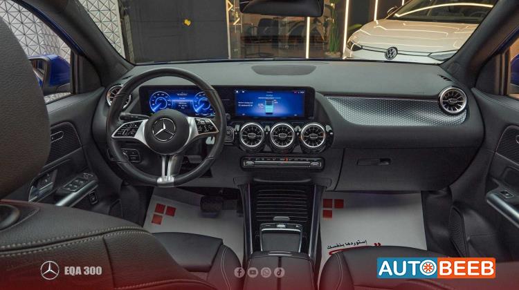 Mercedes Benz EQA300 2025