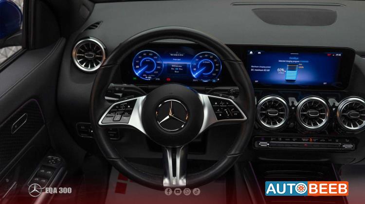 Mercedes Benz EQA300 2025